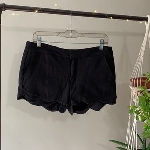 Boutique Scalloped Black Shorts